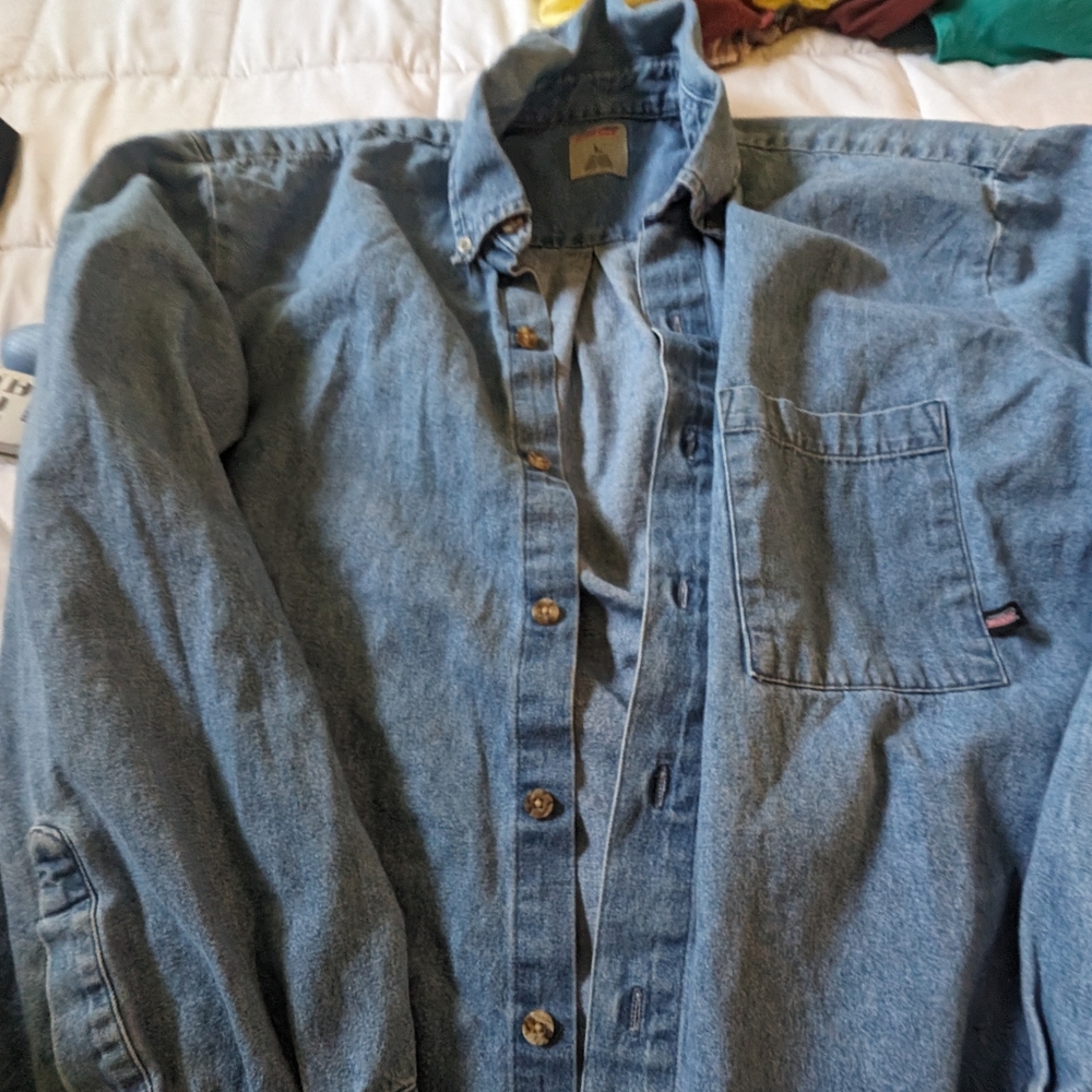 GENUINE DICKIE'S/ SIZE LARGE/ BUTTON UP